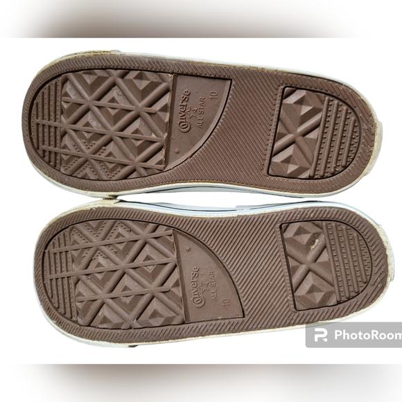 Converse Dr. Seuss Children's Sneakers - Picture 2 of 5